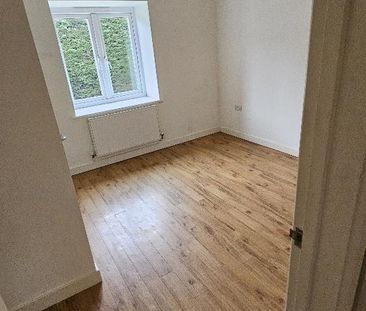 2 bedroom semi-detached house to rent - Photo 2