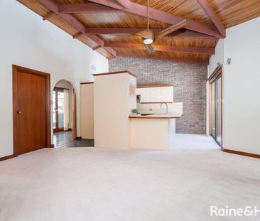 Swim and Entertain to your heart's content! - Lease to 26th January... - Photo 5