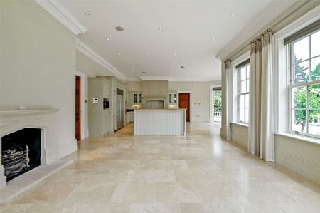 Rarely available grand countryside estate offering luxury, privacy, and exceptional living. - Photo 3