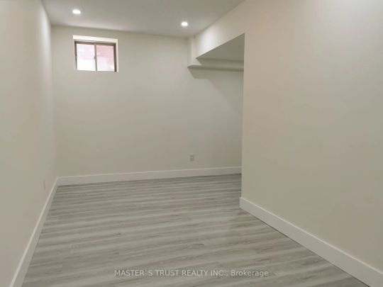 Detached Home For Lease | N9254535 - Photo 1