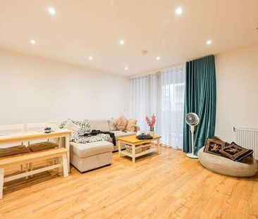 Mahindra Way, Beckton, E6 - Photo 1