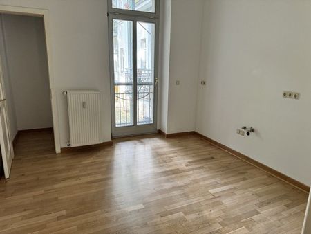 Hier lässt es sich aushalten: weitläufige 4-Zimmer-Wohnung - Photo 4