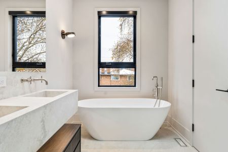 For Lease - 46B Lunness Road, Toronto, Ontario - Photo 4