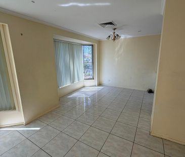 Large family Home !! - Photo 2