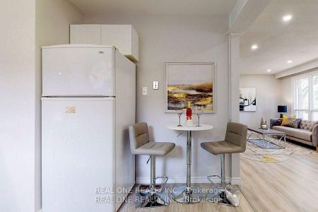 For Lease - 105 Aurora Heights Drive, Aurora, Ontario - Photo 4