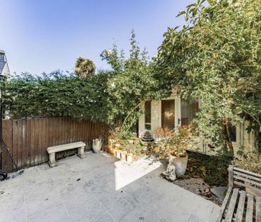 4 bedroom terraced house to rent - Photo 5