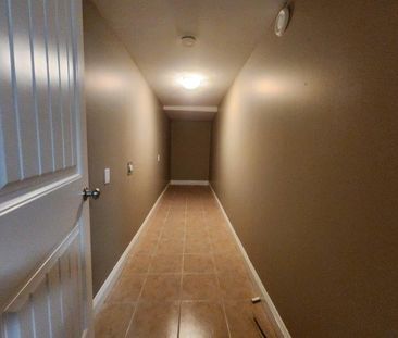 Spacious and Homey Five Bedroom House in a Great Neighborhood - Photo 5