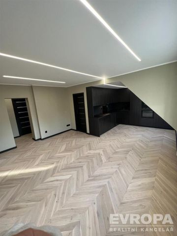 Pronájem bytu 3+kk 71 m2 - Фото 3