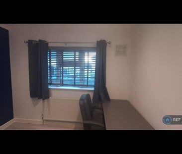 2 bedroom maisonette to rent - Photo 4