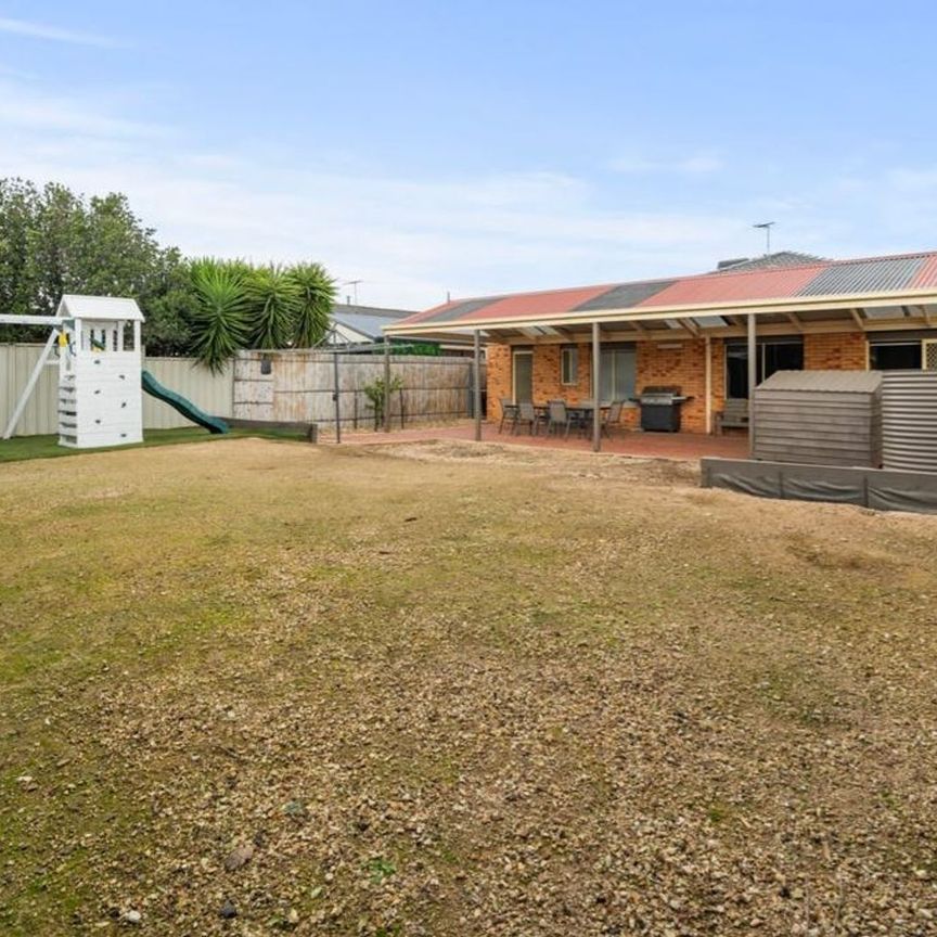 Stunning Family Home - Photo 1