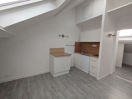 Location Appartement 1 pièce 17m² LILLE 59000 - Photo 3