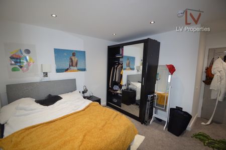 Hartley Avenue - Photo 3