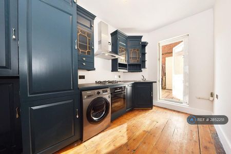 1 bedroom flat to rent - Photo 5