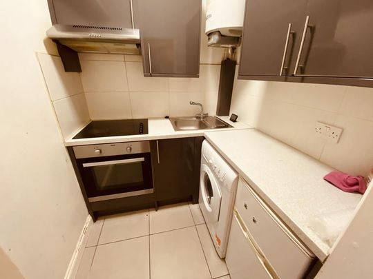 Studio to rent - Photo 1