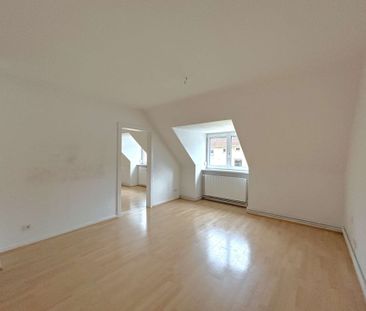 Hübsche 3 Zimmer-Dachgeschosswohnung in der Südstadt - Foto 1