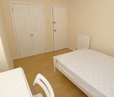 Property to let in Dundee - Photo 1
