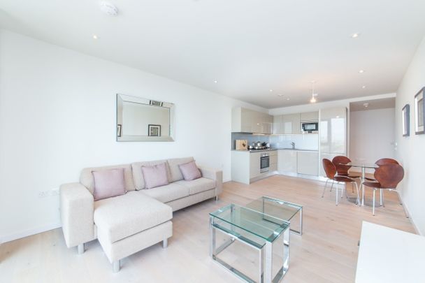 1 Bed Flat, St. Gabriel Walk, SE1 - Photo 1