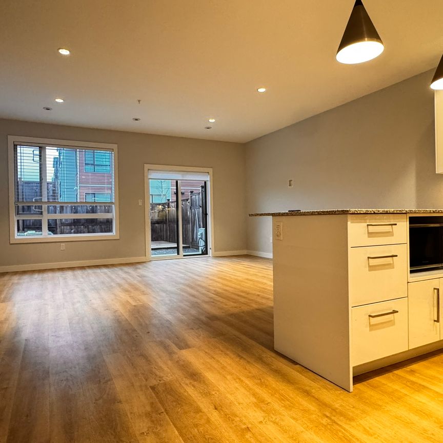 5 - 119 Moilliet Street South - 5 - Photo 1