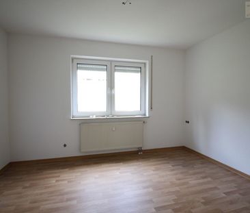 2-Raum-Wohnung mit großem Balkon und Einbauküche! - Foto 5