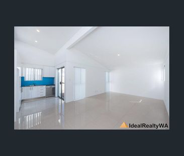 Modern 3 Bedroom House ! - Photo 1