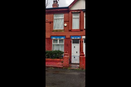 2 Bed Terraced House, Brompton Rd, M14 - Photo 4