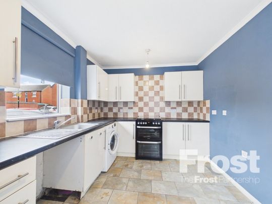 Kilross Road, Feltham, Middlesex,TW14 - Photo 1