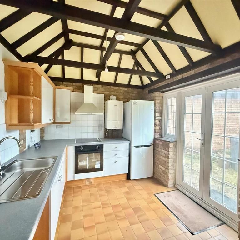 1 bedroom property to rent - Photo 1