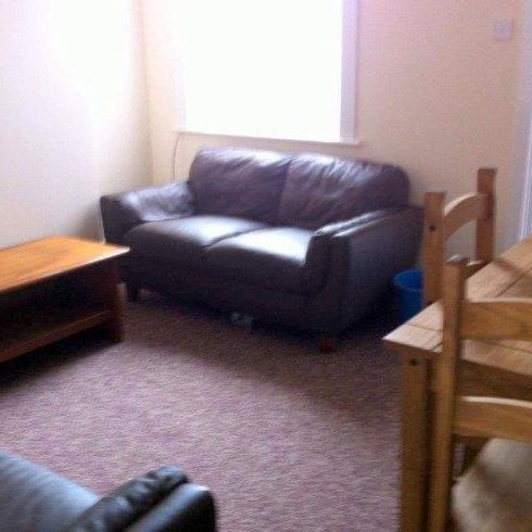 4 bedroom house share to rent - Photo 1