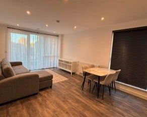2 Bed Flat, London, IG11 - Photo 1