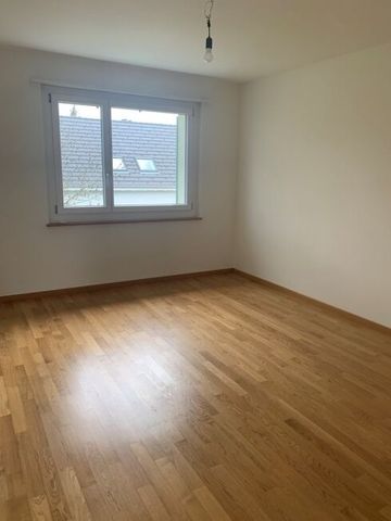 Family apartment with 4 rooms in a quiet location on the 2nd floor - Photo 2