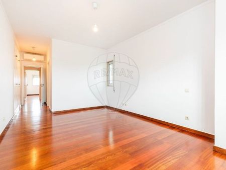 3 room luxury Apartment for rent in São Domingos de Benfica, Portugal - Photo 2