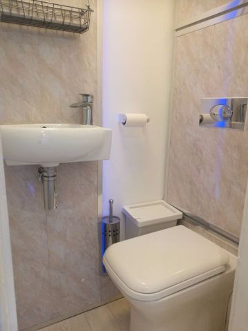 Studio Flat, Cross Green Lane, LS9 - Photo 4