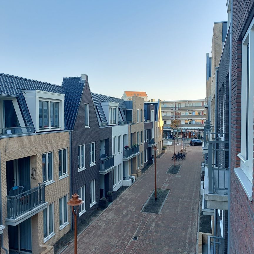 Te huur: E.E. Van Der Laanstraat 42, 2231 JR Rijnsburg - Photo 1