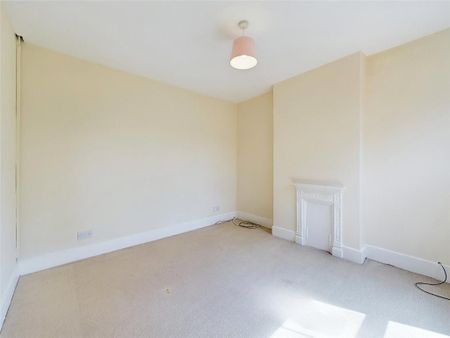 2 bedroom end of terrace house to rent - Photo 2