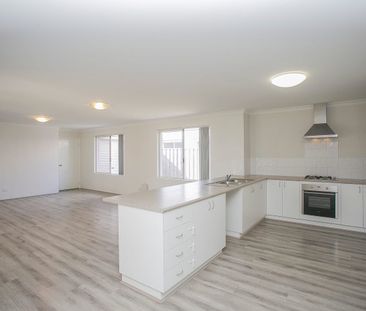 BeachsideRetreat - PeelwoodParadise - Photo 1