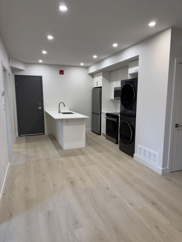 For Lease - 1301 Dorchester Avenue Unit# 1, Carlington - Central Park, Ontario - Photo 2