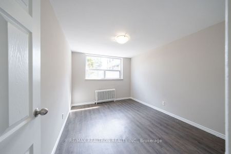 For Lease - 2043 Prospect Street Unit# 36, Burlington, Ontario - Photo 5