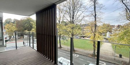 Appartement te huur in Ukkel voor € 1.950 met 2 slaapkamers - Photo 2