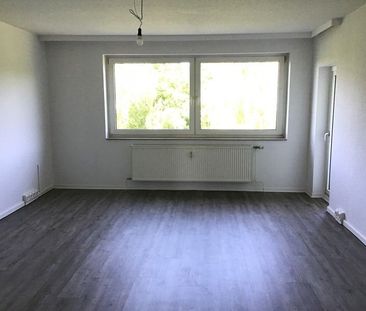 Moderne und großzügig aufgeteilte Wohnung mit Balkon - Photo 1