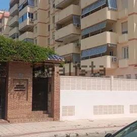 Alquiler de piso en Calle Le Corbousier - Photo 1