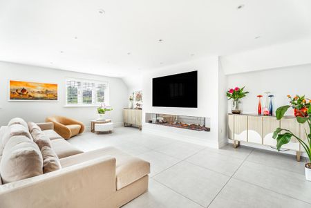 3 bedroom apartment to rent - Photo 3