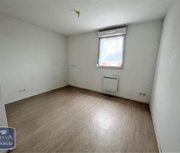 Location Appartement 2 pièces 47m² LE CATEAU CAMBRESIS 59360 - Photo 3