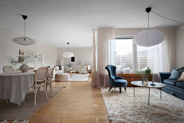 Hammarvägen, Västra Frölunda - Photo 1