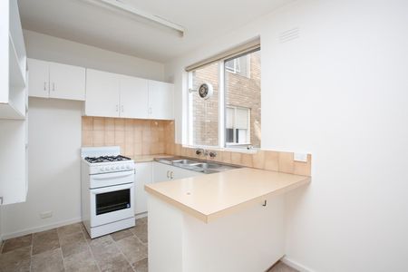 11/5-7 Leslie Street, Richmond VIC 3121 - Photo 3