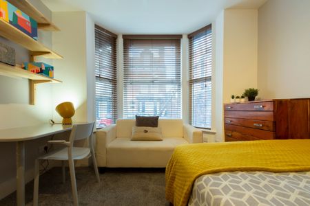 Archery Terrace, Hyde Park, Leeds - Photo 3