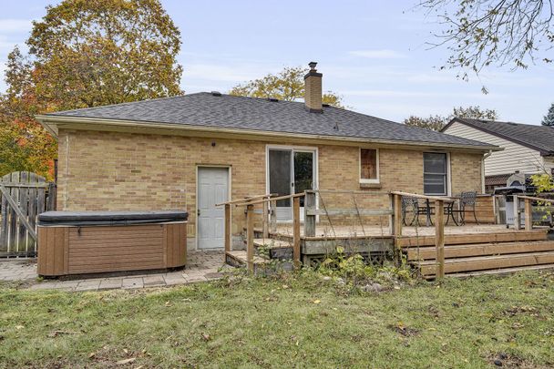 For Lease - 346 Stephen Street, London South, Ontario - Photo 1