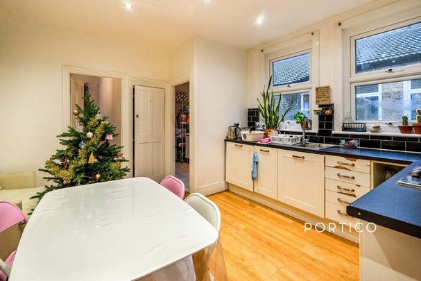 3 bedroom flat to rent - Photo 1