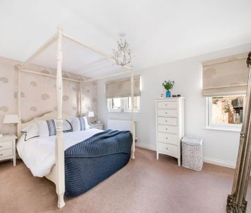 2 bedroom end of terrace house to rent - Photo 5