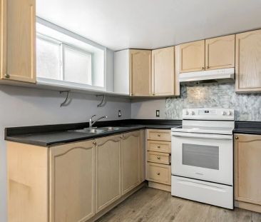 113 Hadrian Drive #Lower - Photo 6