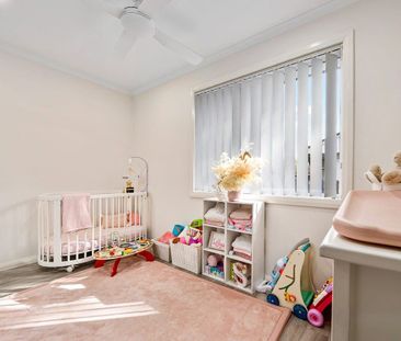 Beautifully Renovated Family Home Close to Everything - Photo 5